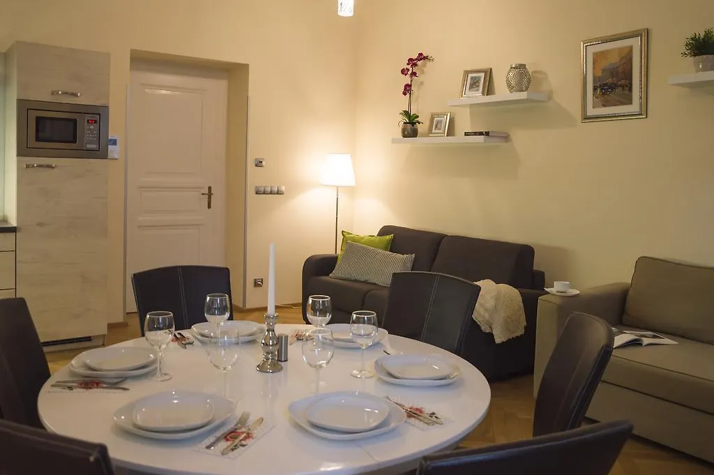 Modern Apartment Vsehrdova Praga Repubblica Ceca